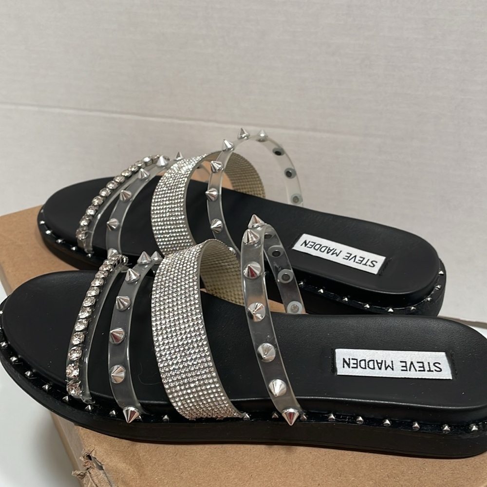 Steve Madden New in box never worn. Purchased from Nordstrom. Size 7 - Picture 2 of 6